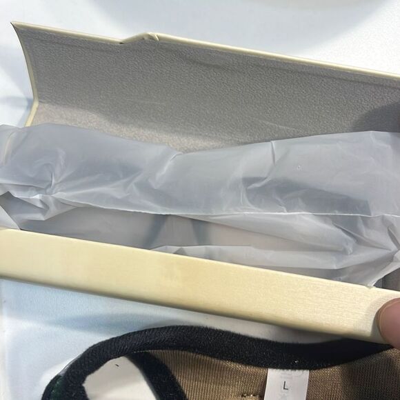 Not so mysterious mystery box‎ - Picture 4 of 11